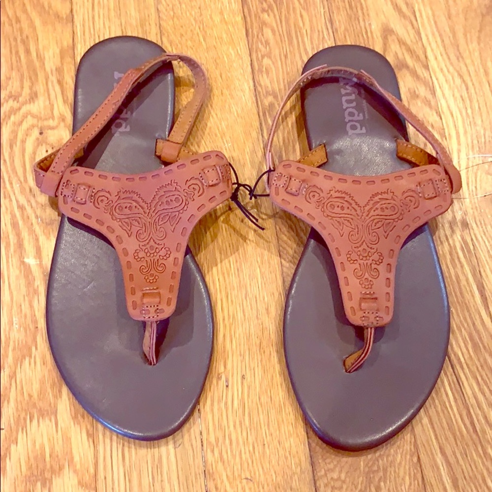 NWT Design Sandals by Mudd Size 7-8
